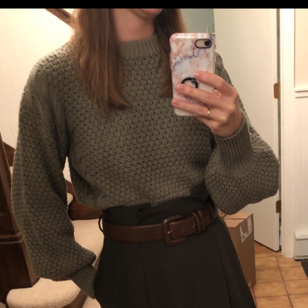 Beautiful cropped sweater